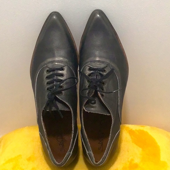 EUC SIXTYSEVEN Distressed Leather Lace Up Gray Oxford Shoes Low Heel - Picture 1 of 16